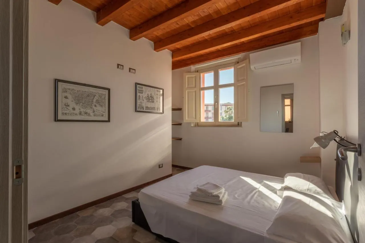 Maison Belle Epoque & Suites Oristano 0*,  Italien