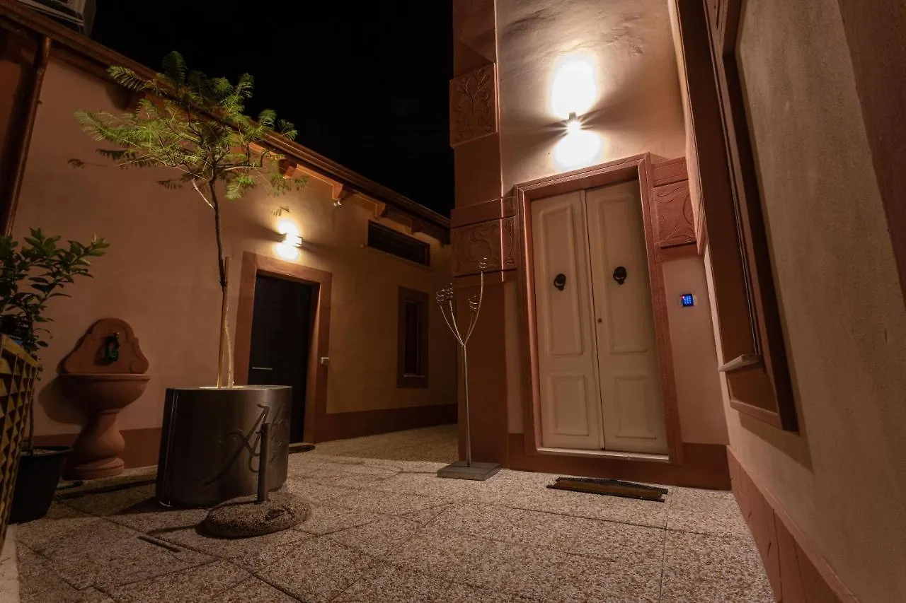 Maison Belle Epoque & Suites Oristano Apartment
